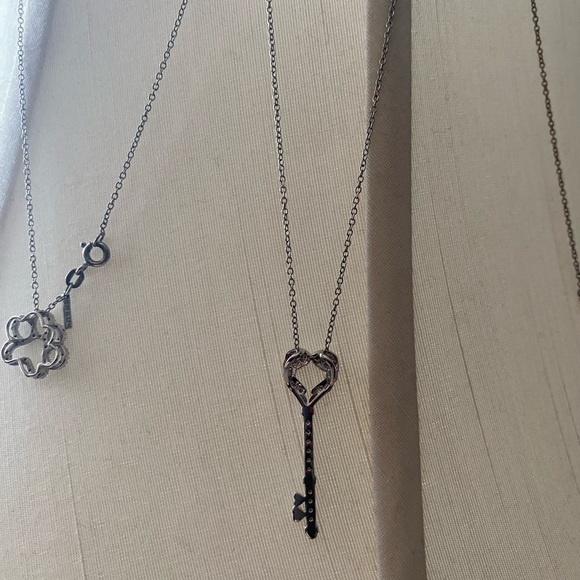 Necklaces - Picture 4 of 6